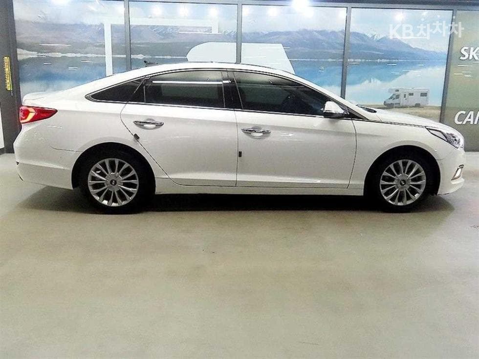Hyundai Sonata LFLPI Modern Disabled-accessible - 3