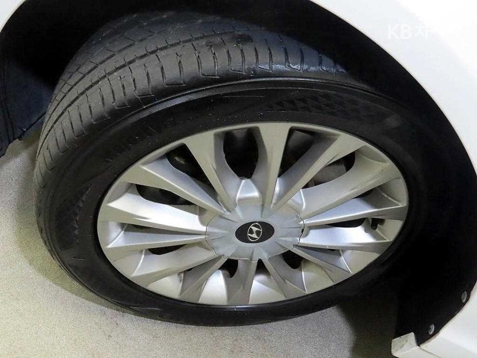Hyundai Sonata LFLPI Modern Disabled-accessible - 20