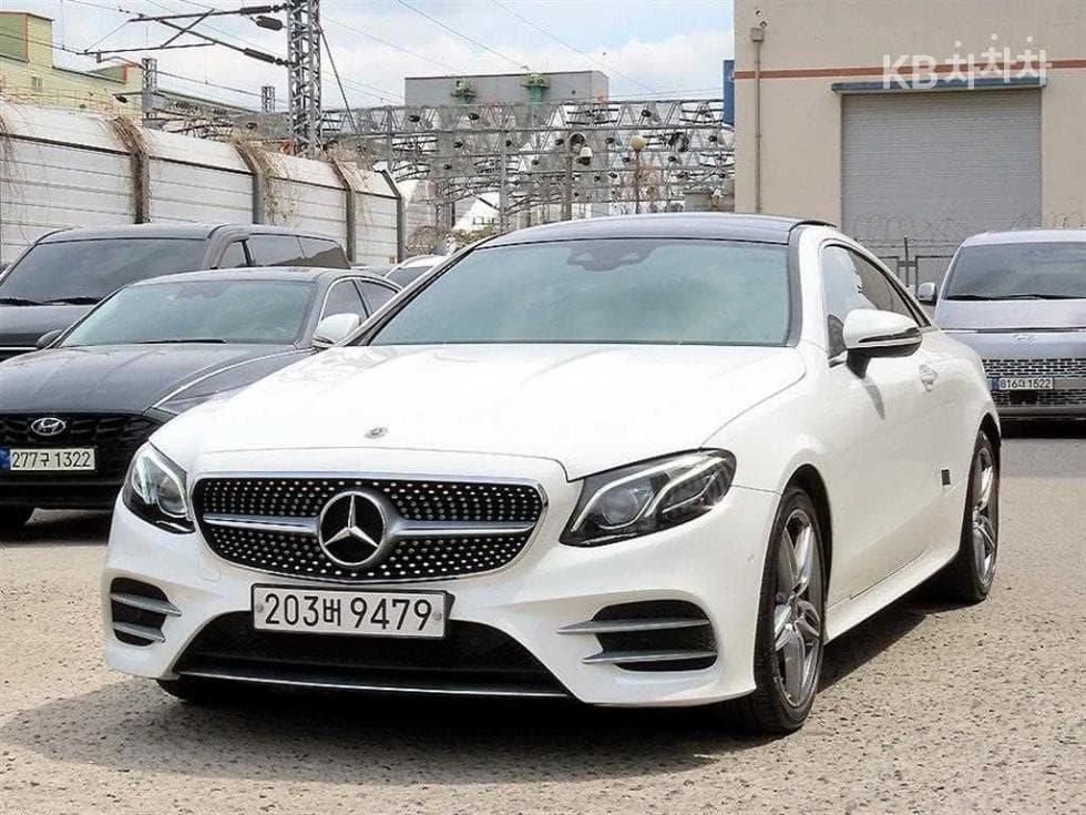 Mercedes-Benz E-Class (W213)E220d COUPE - 2