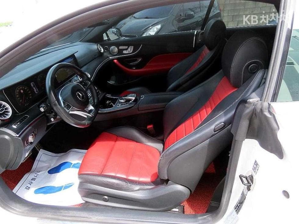 Mercedes-Benz E-Class (W213)E220d COUPE - 5