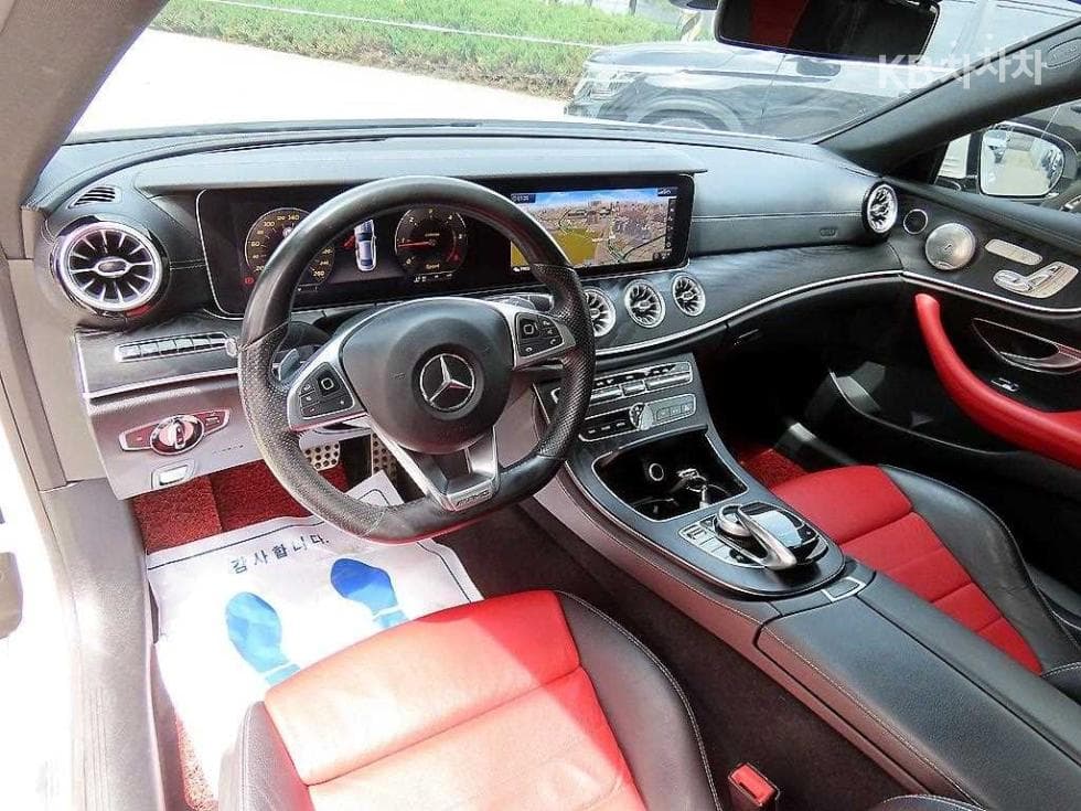 Mercedes-Benz E-Class (W213)E220d COUPE - 7