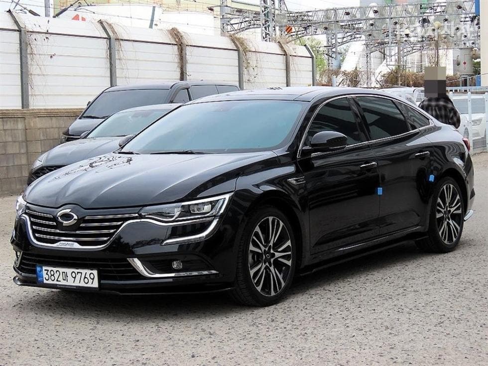 Renault Korea SM6 2.0 GDe Premiere - Image 1