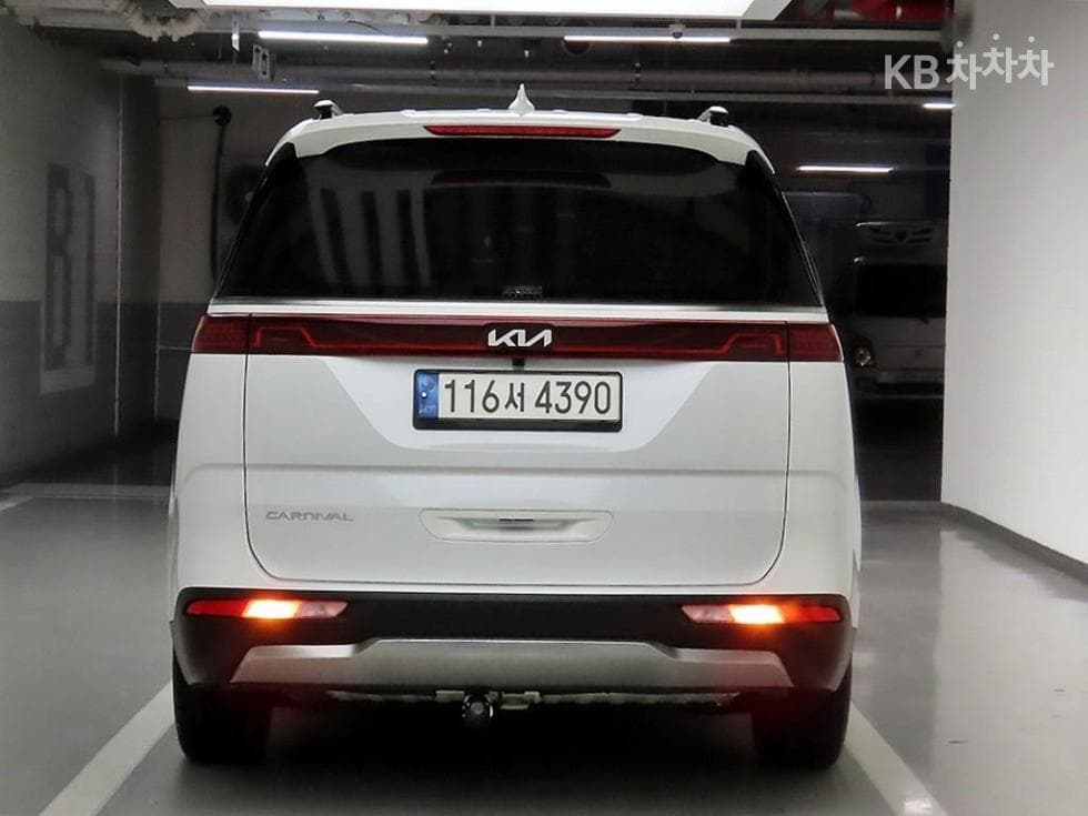 Kia Carnival 4th generationD2.2 7-seater (Limousine) Signature - 3