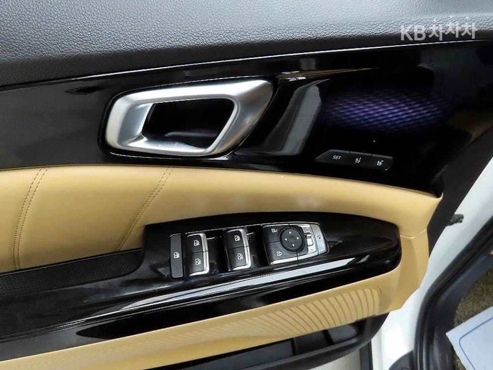 Kia Carnival 4th generationD2.2 7-seater (Limousine) Signature - 11