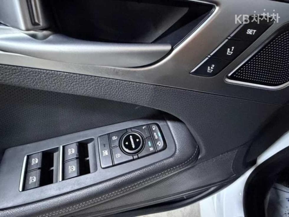 Genesis G803.3 GDI AWD Luxury Special (special feature/edition) - 14