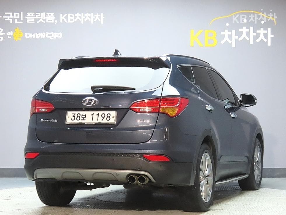 Hyundai Santa Fe DMHyundai R-engine 2.0 diesel 2WD PREMIUM Standard - 2