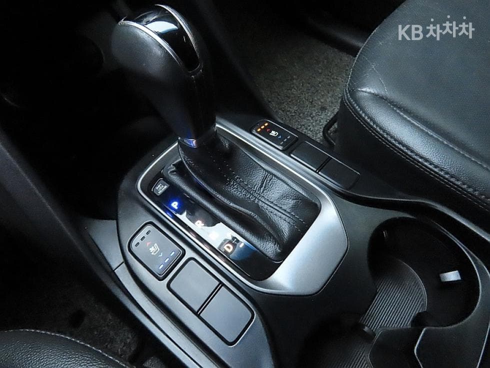 Hyundai Santa Fe DMHyundai R-engine 2.0 diesel 2WD PREMIUM Standard - 9