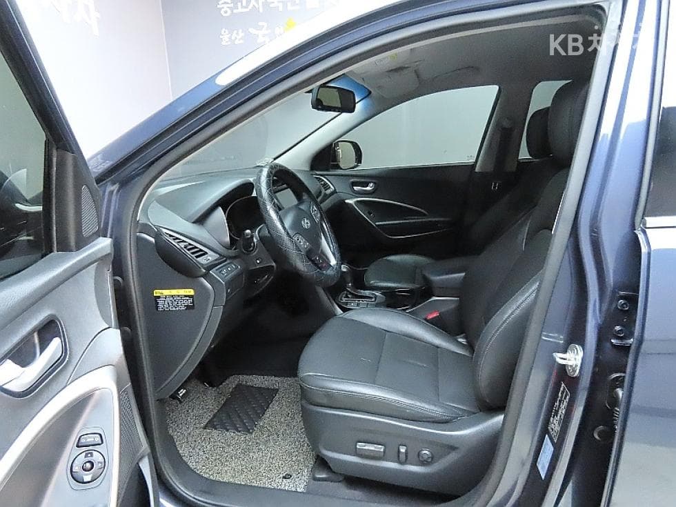 Hyundai Santa Fe DMHyundai R-engine 2.0 diesel 2WD PREMIUM Standard - 10