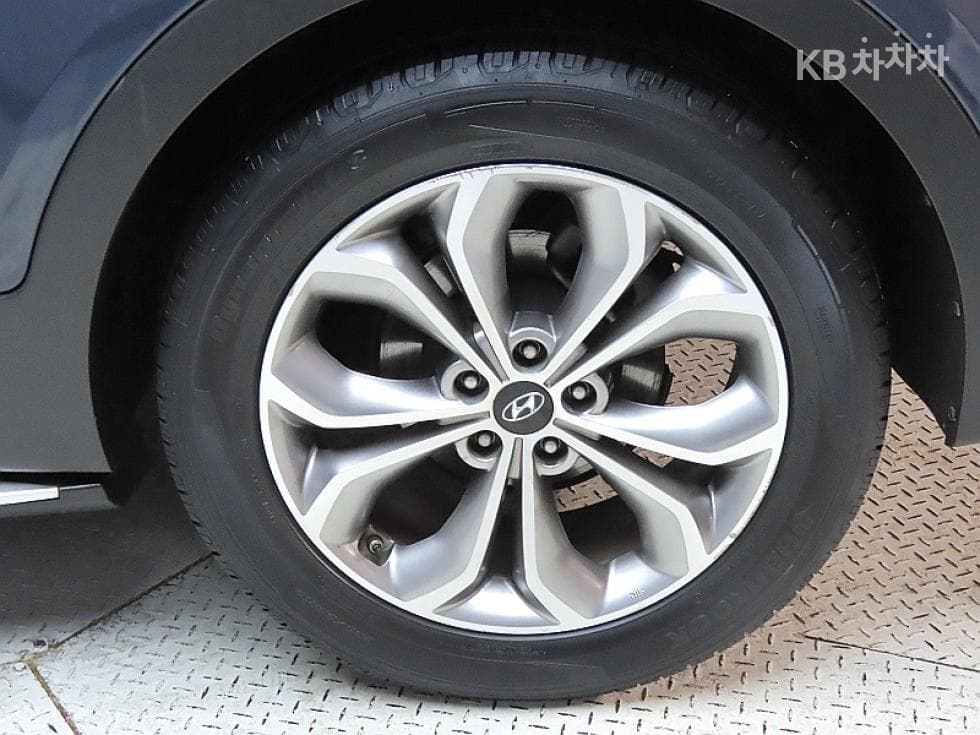 Hyundai Santa Fe DMHyundai R-engine 2.0 diesel 2WD PREMIUM Standard - 20