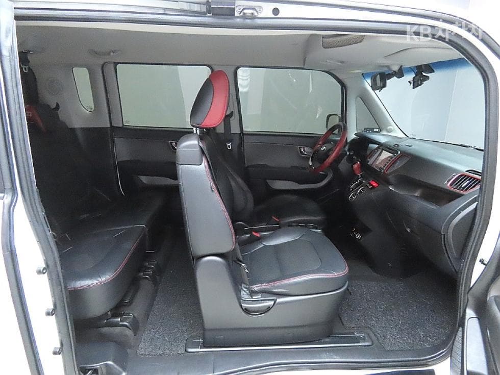 Kia Ray (van)1.0 Gasoline Turbo Prestige - 12