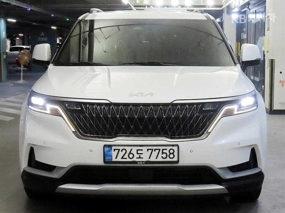 Kia Carnival 4th generationD2.2 11-seater Prestige - 2