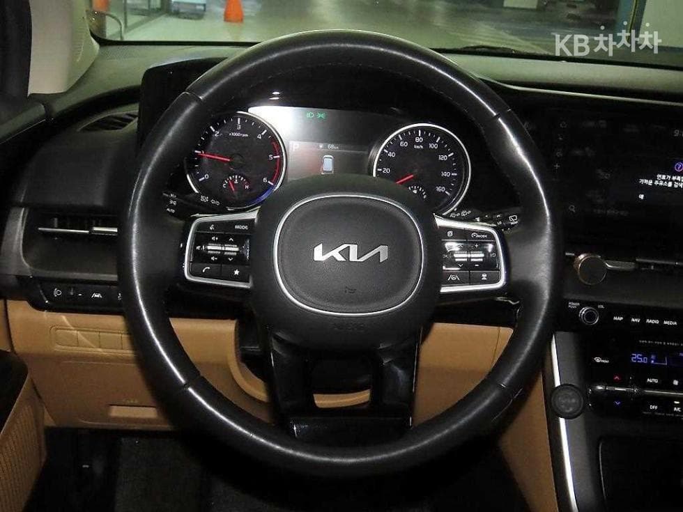 Kia Carnival 4th generationD2.2 11-seater Prestige - 8