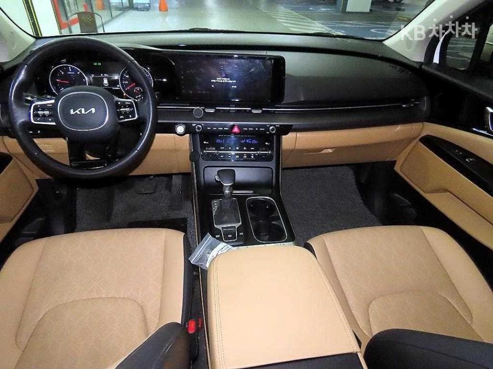 Kia Carnival 4th generationD2.2 11-seater Prestige - 10