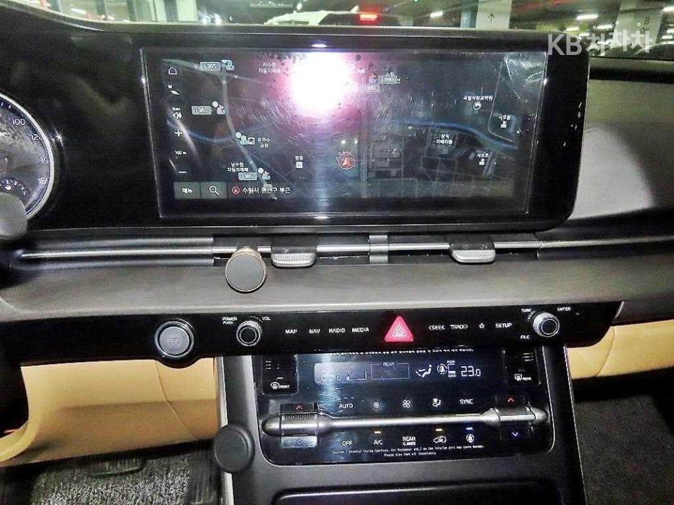 Kia Carnival 4th generationD2.2 11-seater Prestige - 11