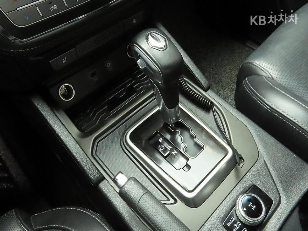 KG Mobility Rexton Sports Khan2.2 Diesel 4WD Pro페셔널 S - 9