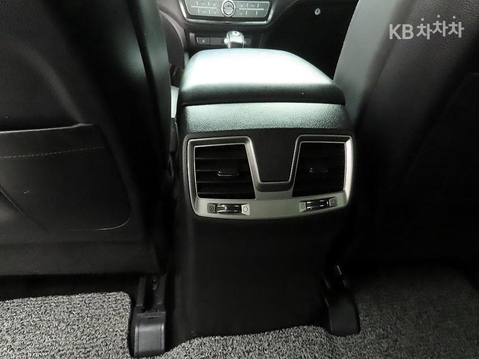 KG Mobility Rexton Sports Khan2.2 Diesel 4WD Pro페셔널 S - 17