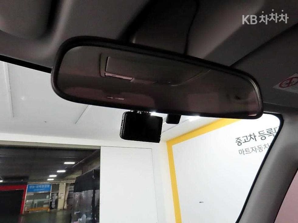 Kia The New (facelift) Ray (van)1.0 Gasoline Prestige - 17