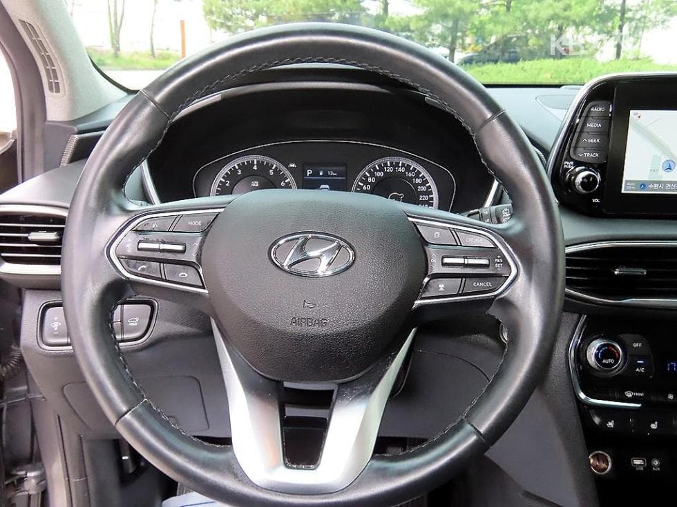 Hyundai Santa Fe TMGasoline 2.0T 2WD Prestige - 8
