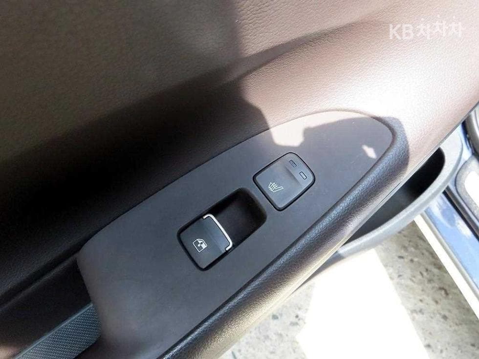 Hyundai The New (facelift) Grandeur (Azera)2.5 Premium 초이스 - 16
