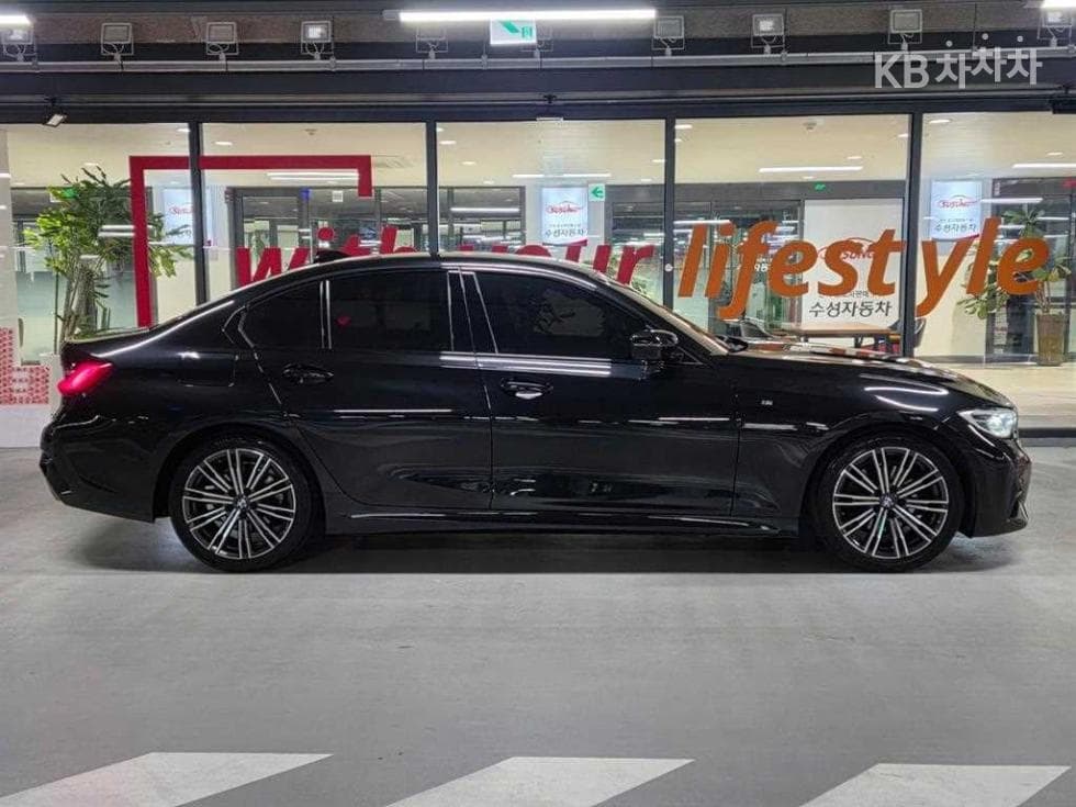 BMW 3 Series (G20)320d M Sport Package - 3