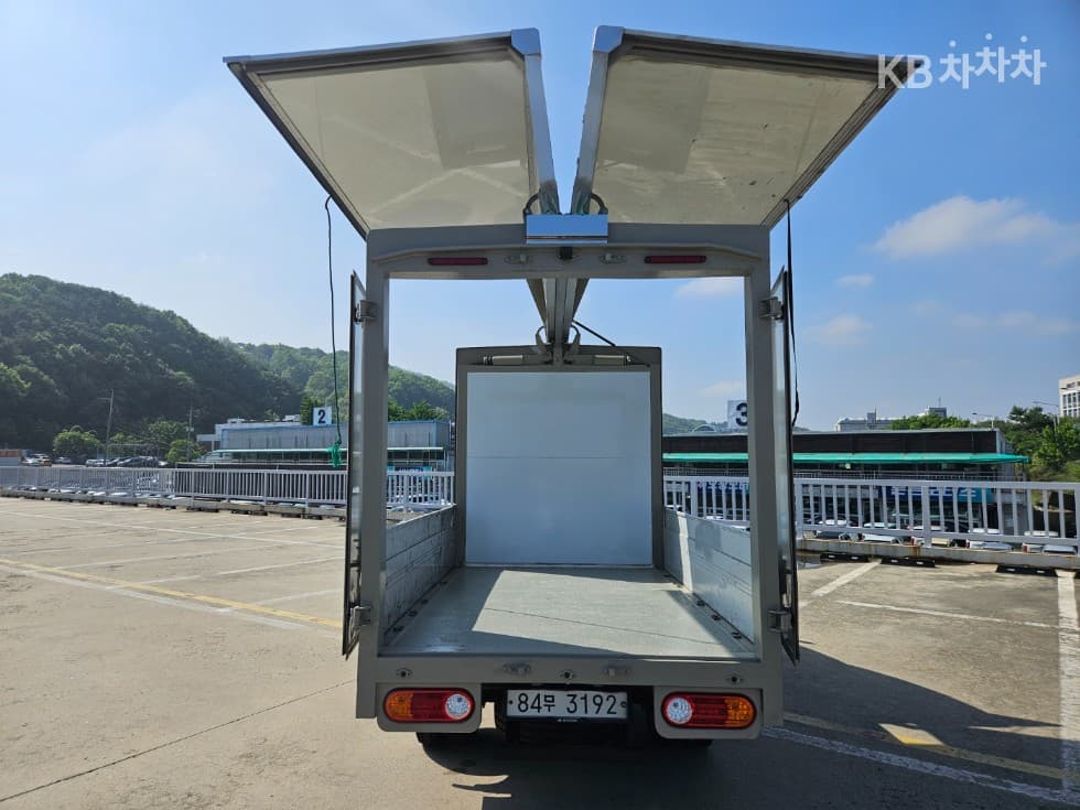 Hyundai Porter 2Extra Long Super Cab Wing Body Manual PLUS - 2