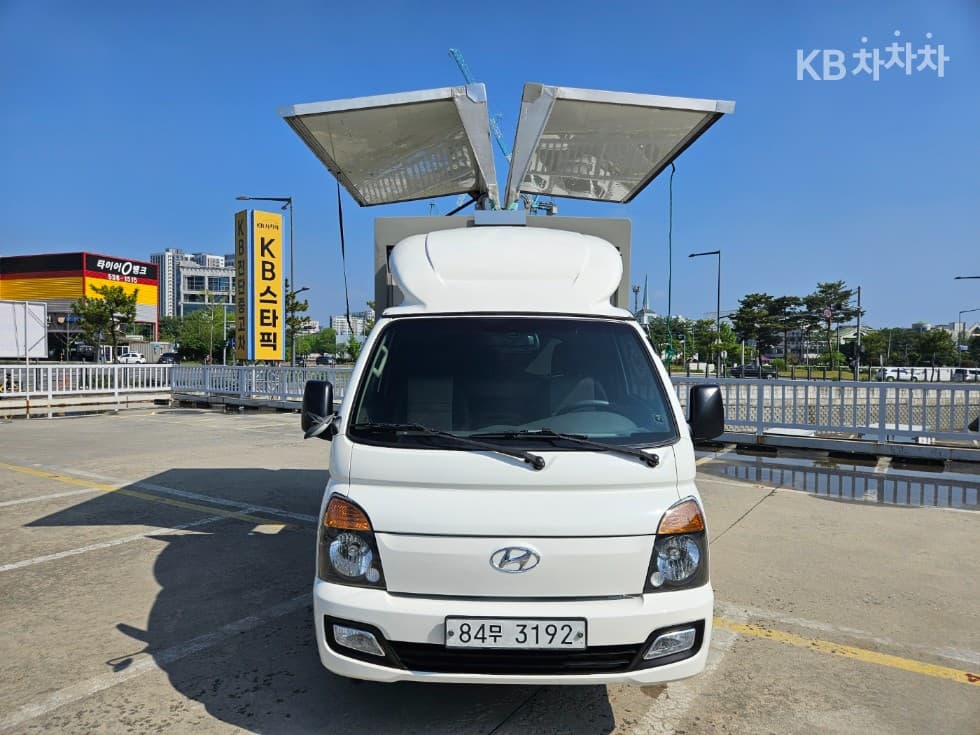 Hyundai Porter 2 Extra Long Super Cab Wing Body Manual PLUS - Image 1