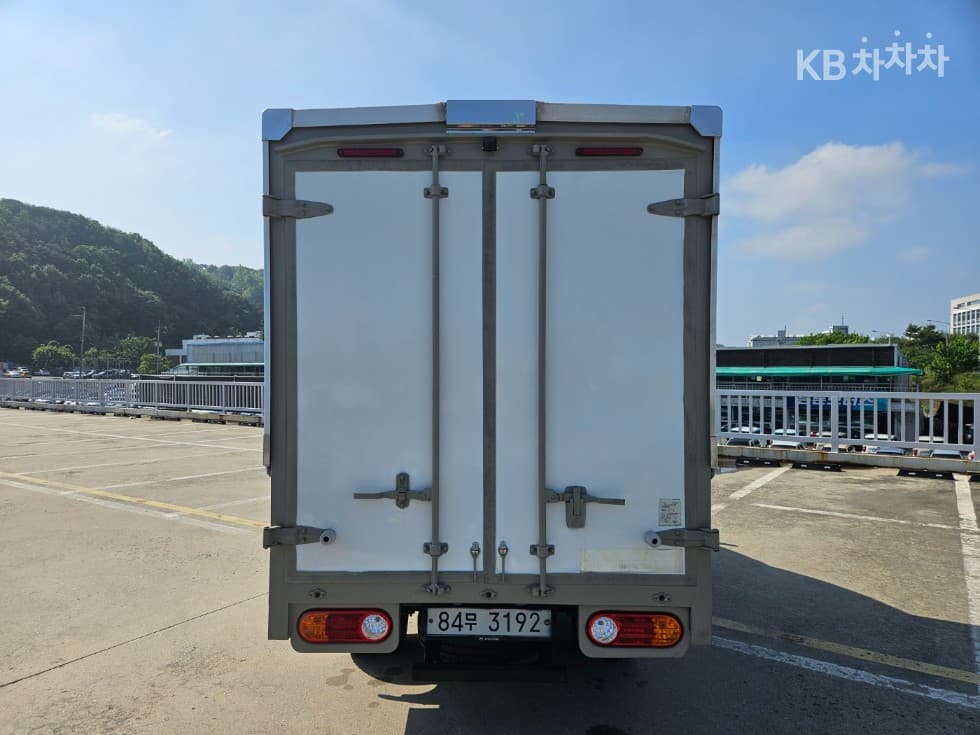 Hyundai Porter 2Extra Long Super Cab Wing Body Manual PLUS - 8