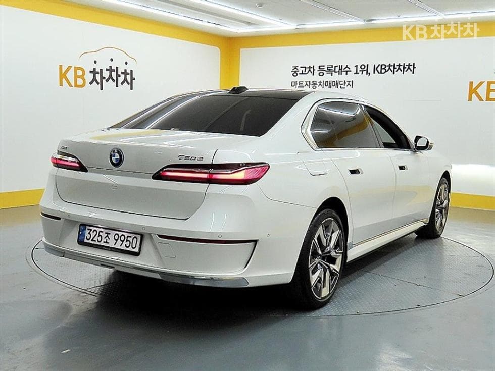 BMW 7시리즈(G70)750e xDrive M Sport Executive - 4
