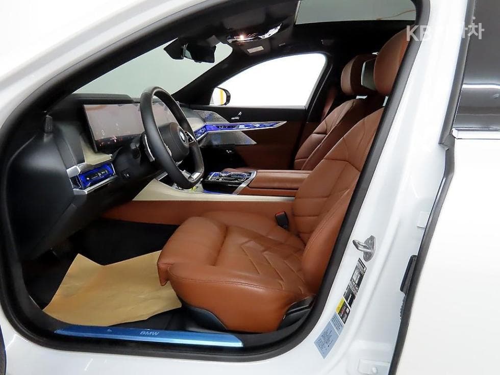 BMW 7시리즈(G70)750e xDrive M Sport Executive - 5