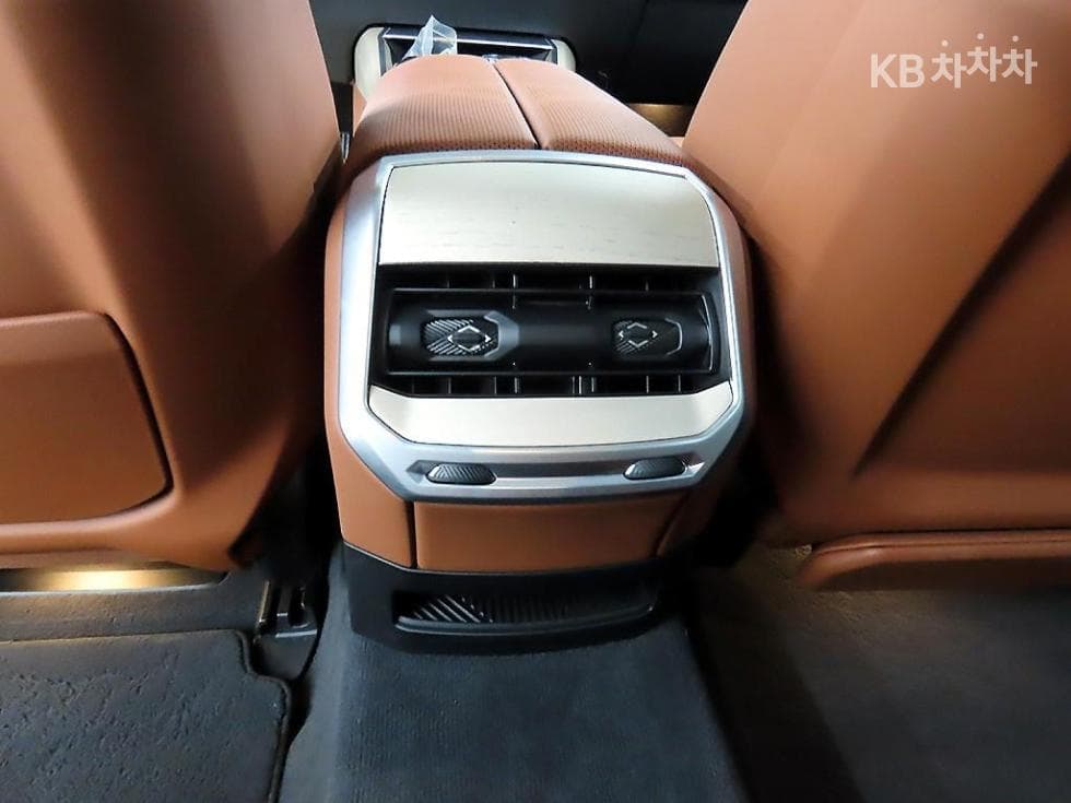 BMW 7시리즈(G70)750e xDrive M Sport Executive - 17