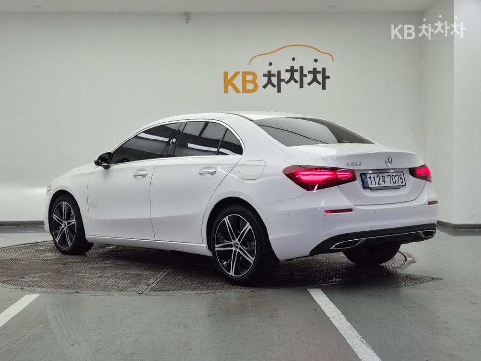 Mercedes-Benz A클래스(W177)A220 Sedan - - 2