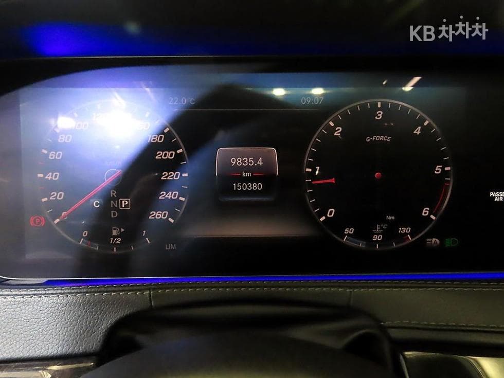 Mercedes-Benz New S-ClassS400L d 4Matic - 9