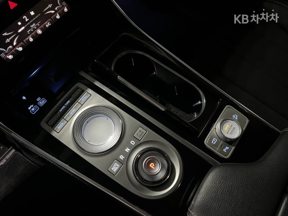 Дженезис GV803.0 Дизел AWD - 17