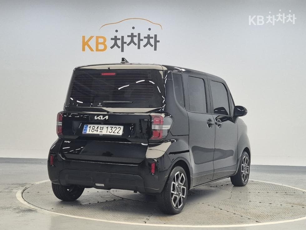 Kia The New (facelift) Kia Ray (van)1.0 Gasoline Signature - 3