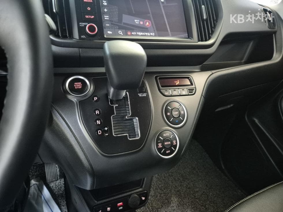 Kia The New (facelift) Kia Ray (van)1.0 Gasoline Signature - 8