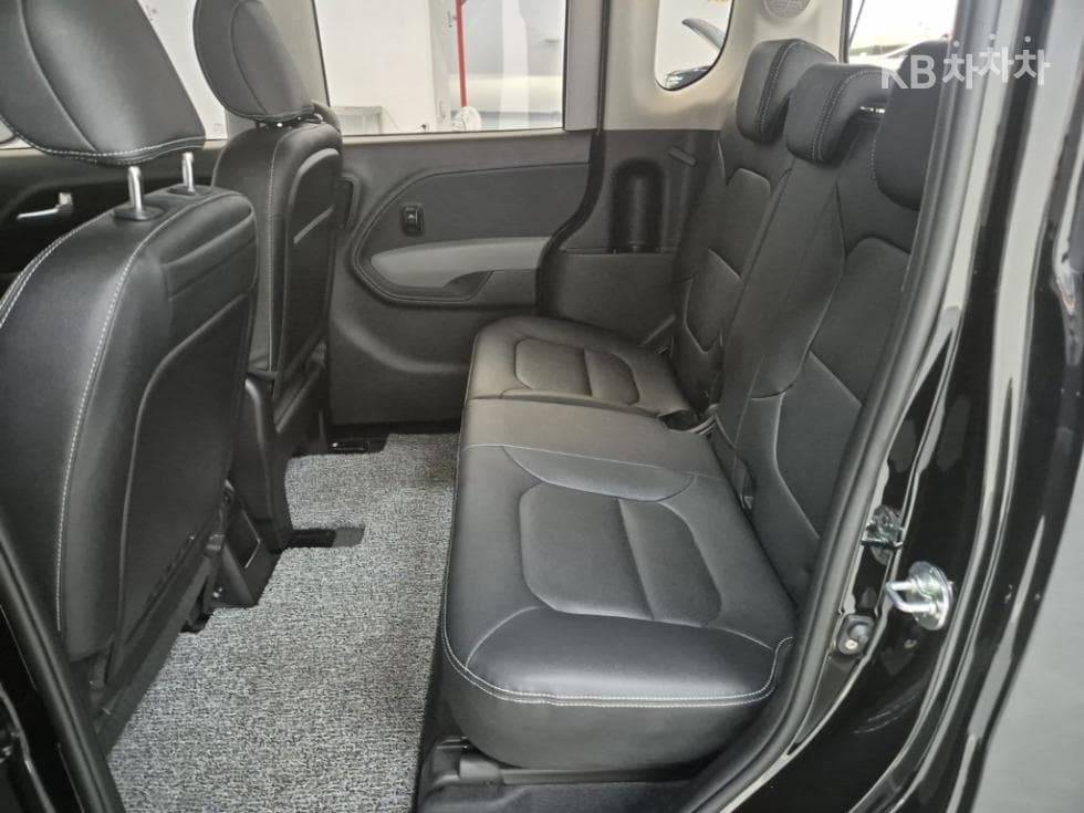 Kia The New (facelift) Kia Ray (van)1.0 Gasoline Signature - 12