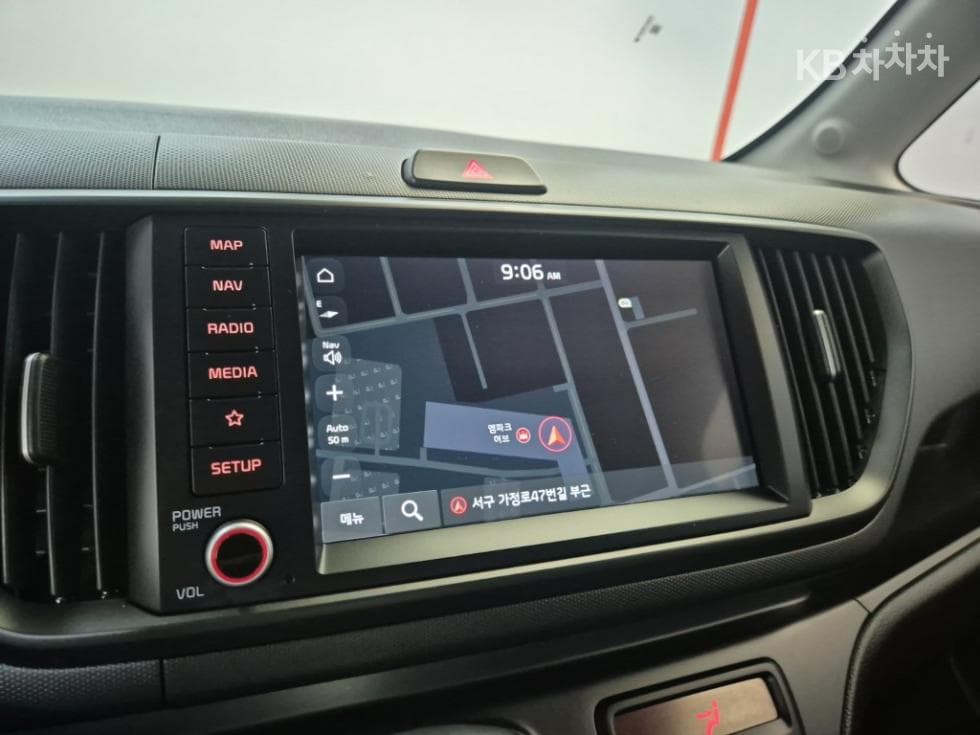 Kia The New (facelift) Kia Ray (van)1.0 Gasoline Signature - 13