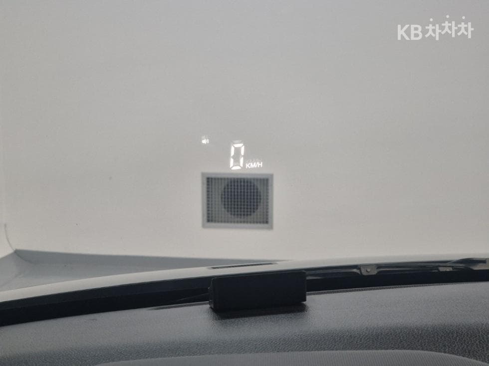 Kia The New (facelift) Kia Ray (van)1.0 Gasoline Signature - 16