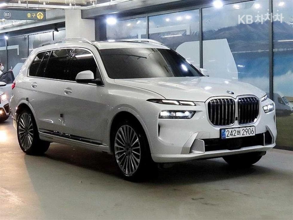 BMW X7(G07) xDrive 40i M Sport - Image 1