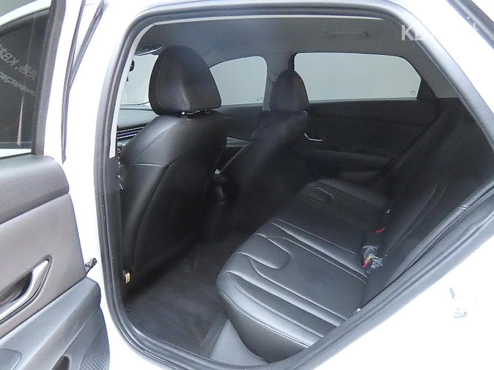 Hyundai All New Avante (Elantra)(CN7)1.6 Gasoline Modern - 11