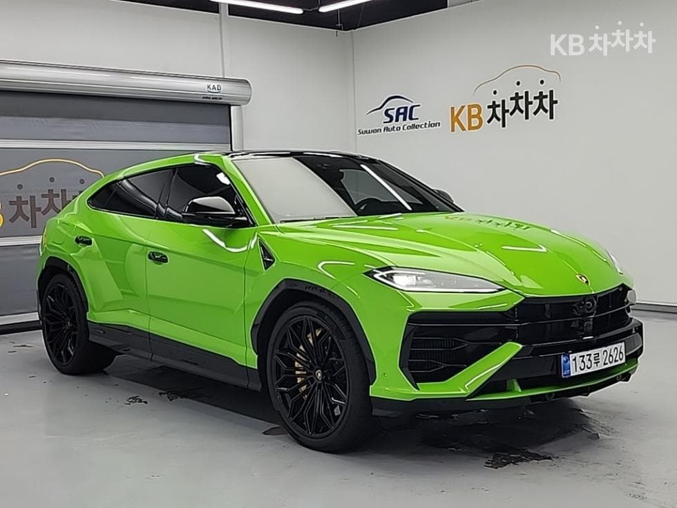람보르기니 우르스 SE4.0 V8 - 4