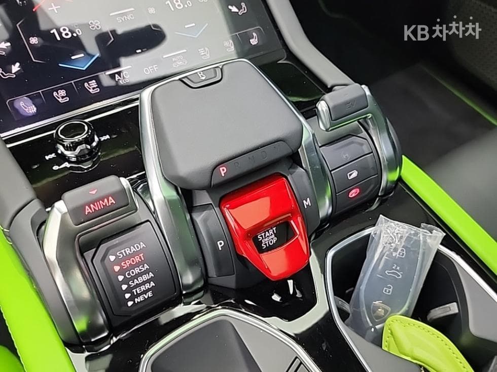 람보르기니 우르스 SE4.0 V8 - 8