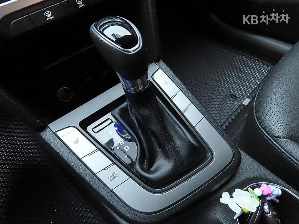 Hyundai Avante (Elantra)AD1.6 GDi Value Plus - 9