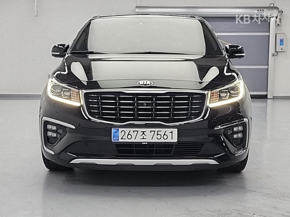 Kia The New (facelift) Carnival7-seater (Limousine) 2.2 Diesel Limousine President - 2