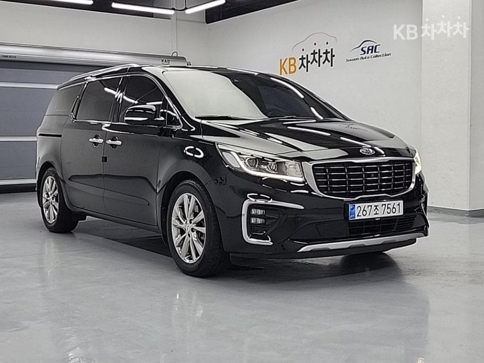 Kia The New (facelift) Carnival7-seater (Limousine) 2.2 Diesel Limousine President - 4
