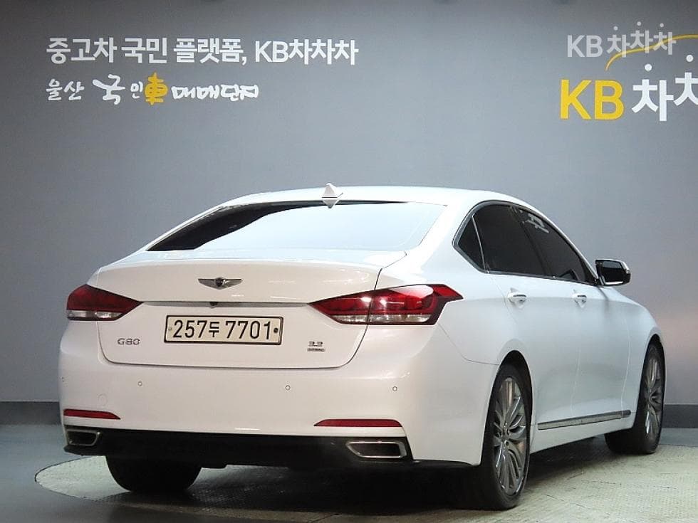 Hyundai GenesisDHG330 Premium - 2