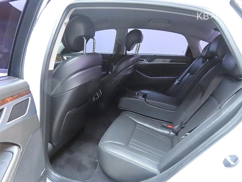 Hyundai GenesisDHG330 Premium - 11