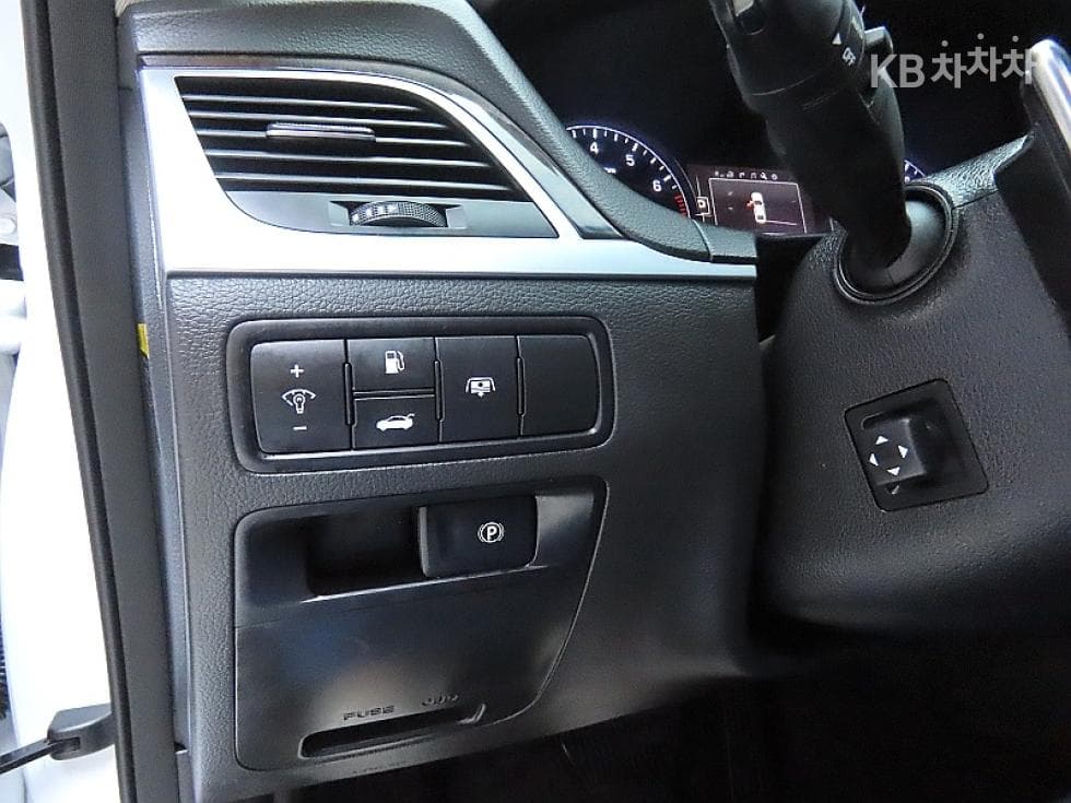 Hyundai GenesisDHG330 Premium - 12