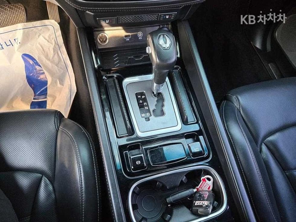 КейДжи Мобилити G4 Rexton2.2 2WD 유라시아 에디션 - 11