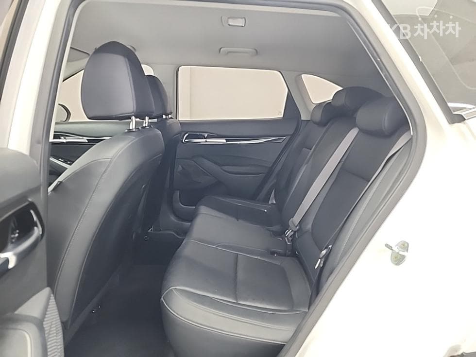Kia Seltos1.6 Gasoline Turbo 2WD Trendy - 12